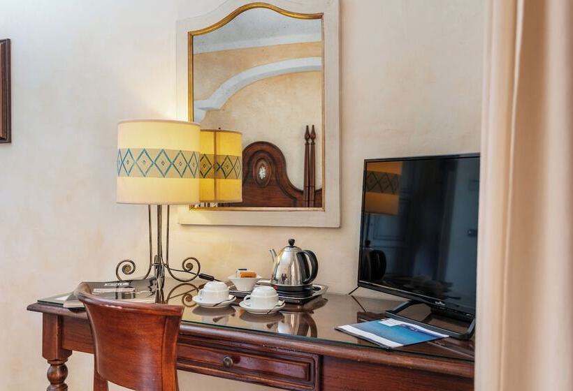 סוויטה מלכותית, La Vecchia Fonte Boutique