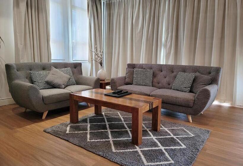Apartamento 2 Dormitórios, Macarthur Chambers