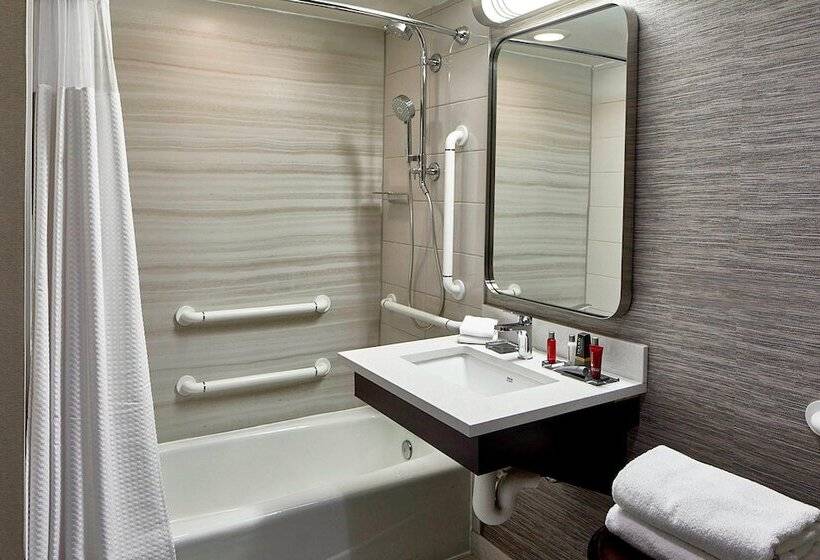 סוויטה, Minneapolis Marriott West