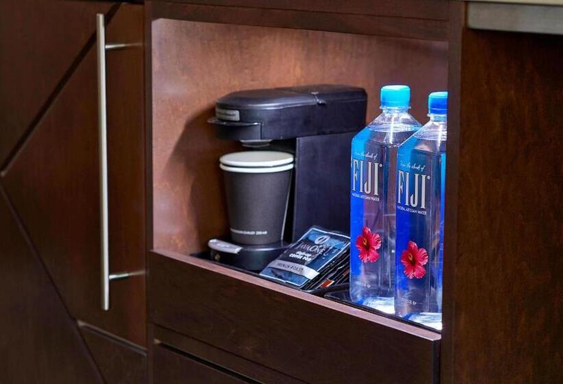 غرفة قياسية سرير كينج, Minneapolis Marriott West