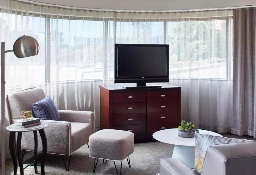 Sviitti King-vuode, Minneapolis Marriott West