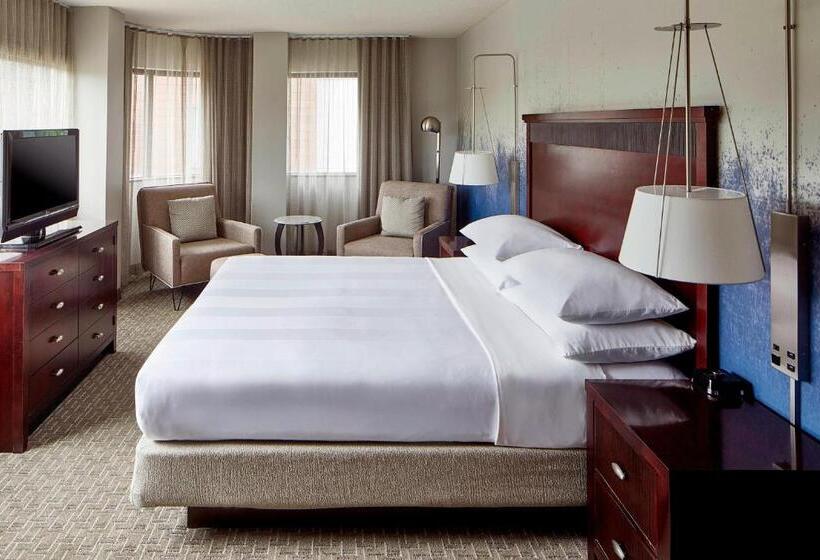 キングサイズベッドのスタンダードルーム, Minneapolis Marriott West