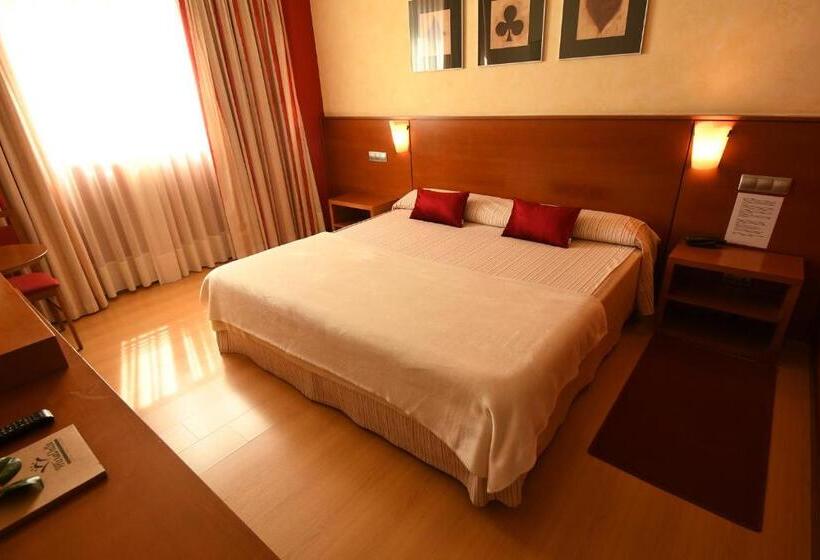 חדר סטנדרט מותאם לאדם עם מוגבלויות, Miravalle