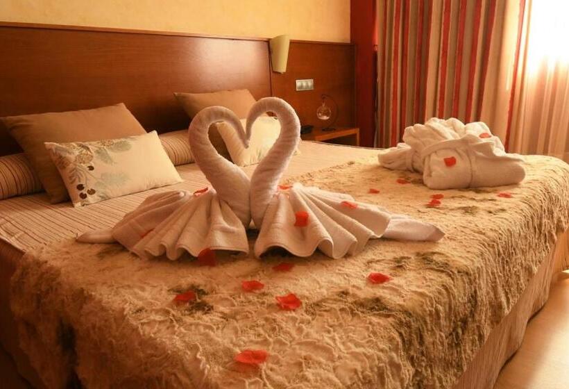 חדר דחוקס עם מיטת קינג, Miravalle