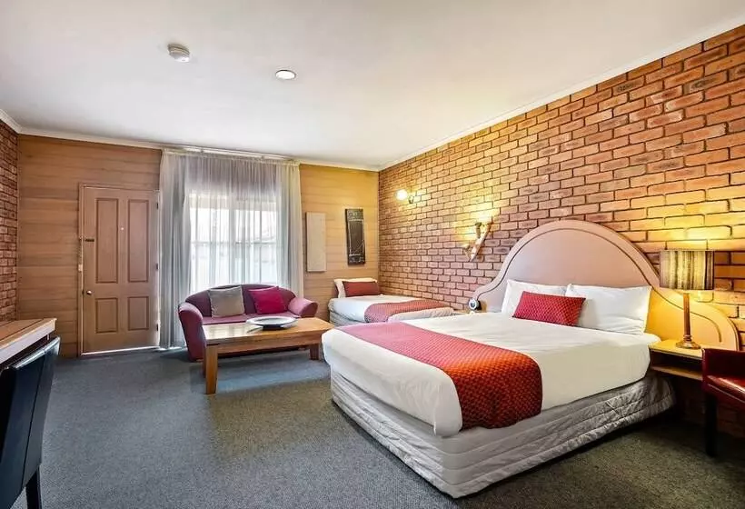 デラックスルーム, Quality Inn Colonial