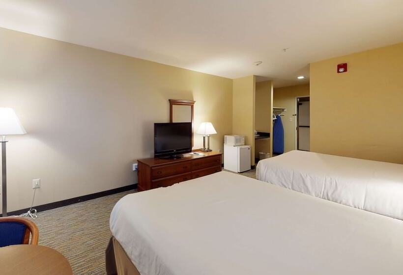 스탠다드 룸 더블 침대 2개, Ramada By Wyndham Strasburg   Shenandoah Valley