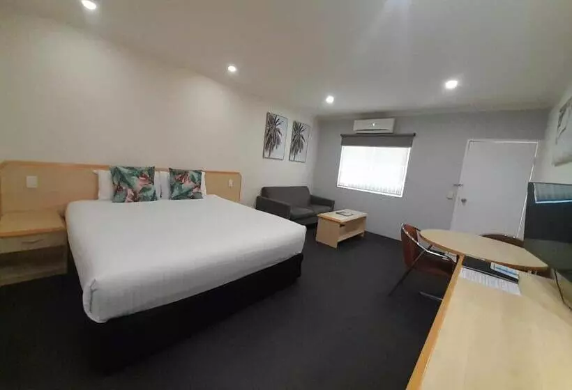 キングサイズベッドのスタンダードルーム, Red Bridge Motor Inn
