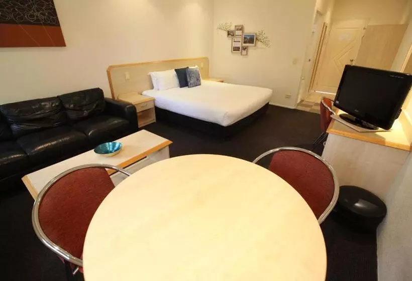 キングサイズベッドのスタンダードルーム, Red Bridge Motor Inn