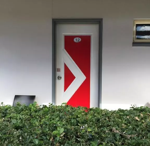 エクゼクティブルーム, Red Bridge Motor Inn