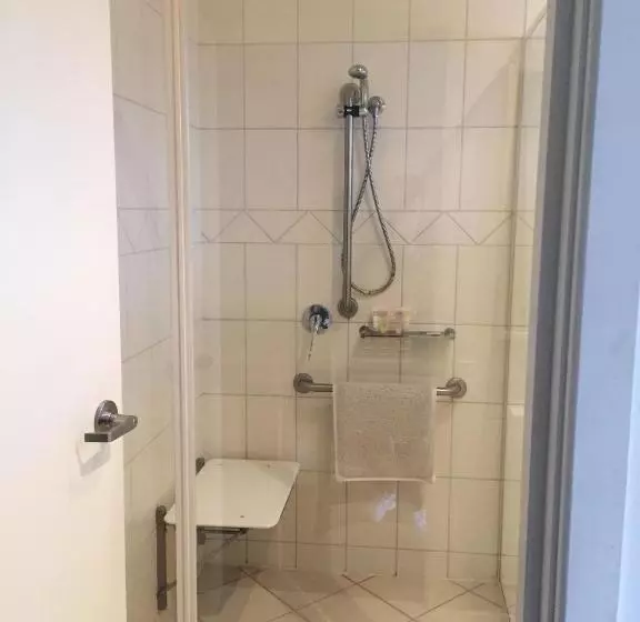 身障者適用スタンダードルーム, Red Bridge Motor Inn