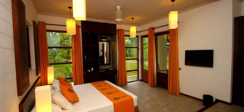 اتاق استاندارد سه نفره, Sacristia De Santa Ana