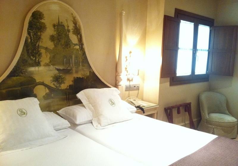 اتاق استاندارد, Sacristia De Santa Ana