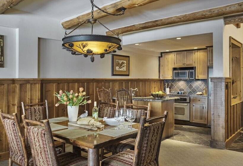 جناح 3 غرف نوم, The Whiteface Lodge