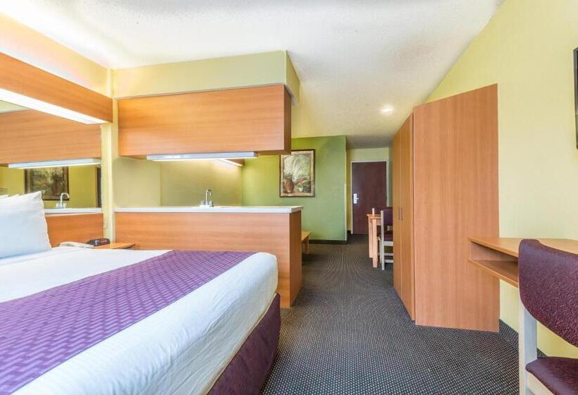 Люкс, Microtel Inn & Suites By Wyndham Auburn