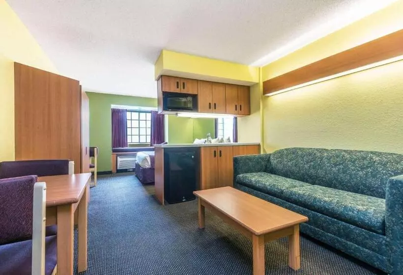 デラックススイート, Microtel Inn & Suites By Wyndham Auburn