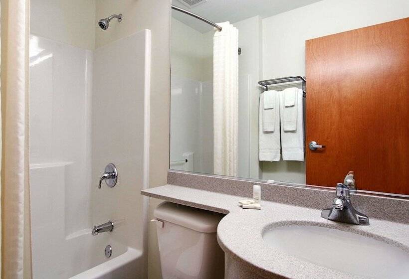 장애인을 위한 스탠다드 룸, Microtel Inn & Suites By Wyndham Bridgeport