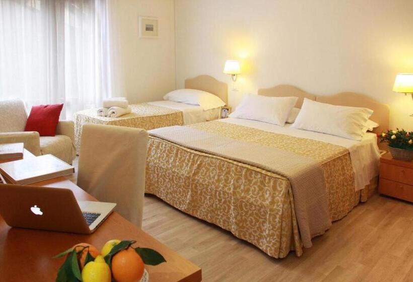 디럭스 트리플 룸, Residenza Giacomuzzi