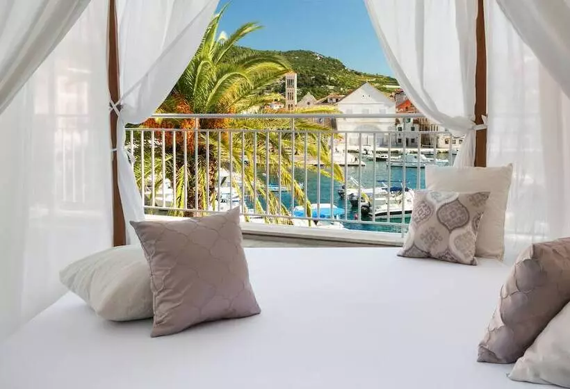 Sviitti Kaupungin Näkemystä, Adriana Hvar Spa