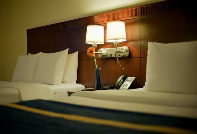 חדר אקזקיוטיב, Hodelpa Garden Court