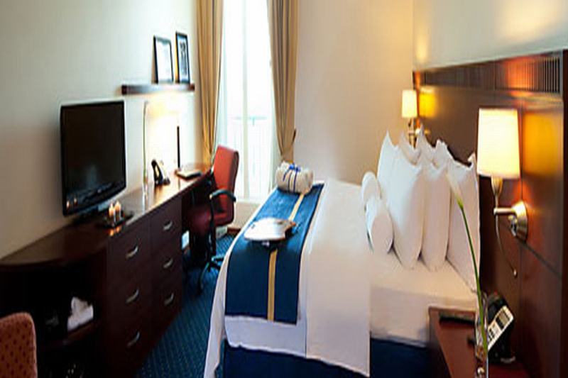 סוויטת ג'וניור, Hodelpa Garden Court