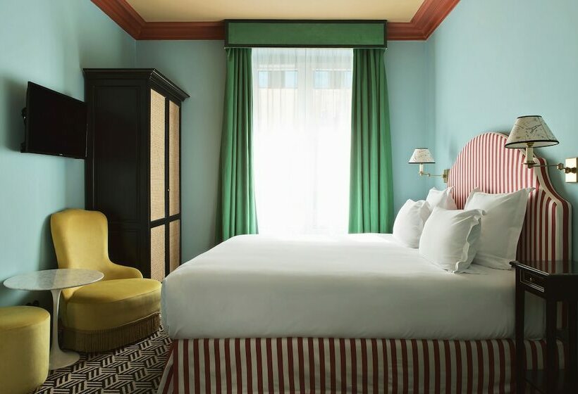 Chambre Standard, Les Deux Gares