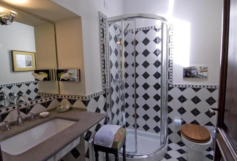 スタンダードルーム, Lucrezia