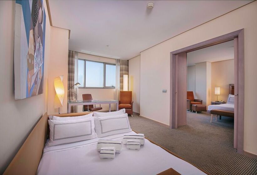 غرفة عائلية, Meliá Valencia