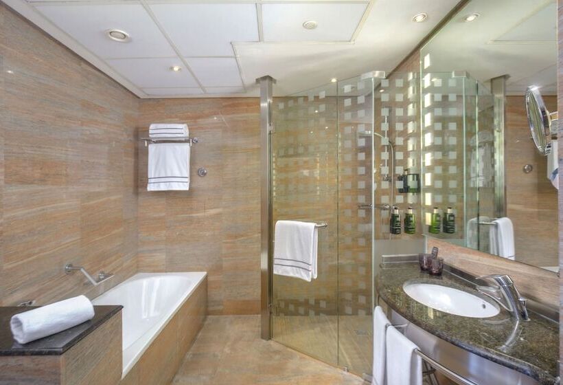 جناح جونيور, Meliá Valencia