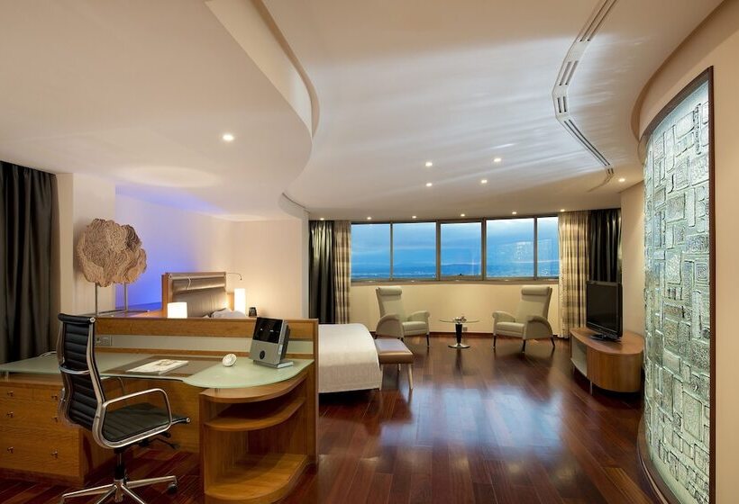 جناح دور أخير, Meliá Valencia