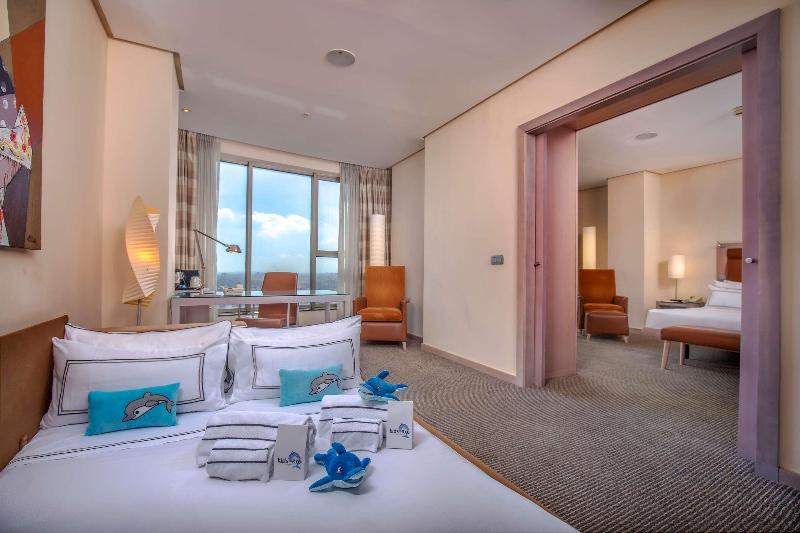 غرفة عائلية, Meliá Valencia