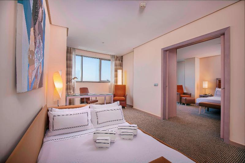 غرفة عائلية, Meliá Valencia