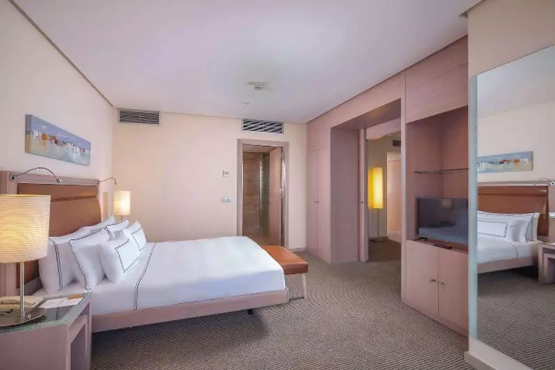 سوییت جونیور, Meliá Valencia