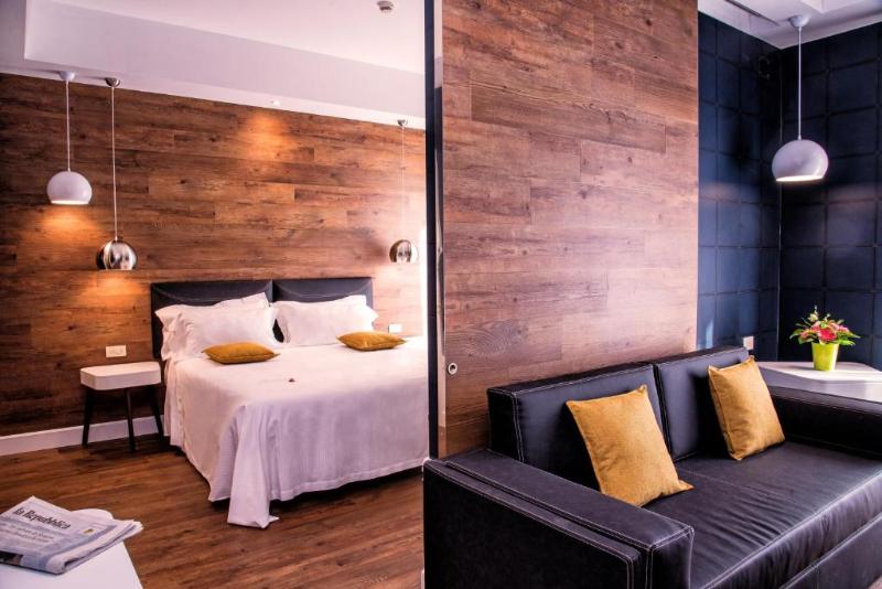 غرفة قياسية متصلة, Meliá Valencia