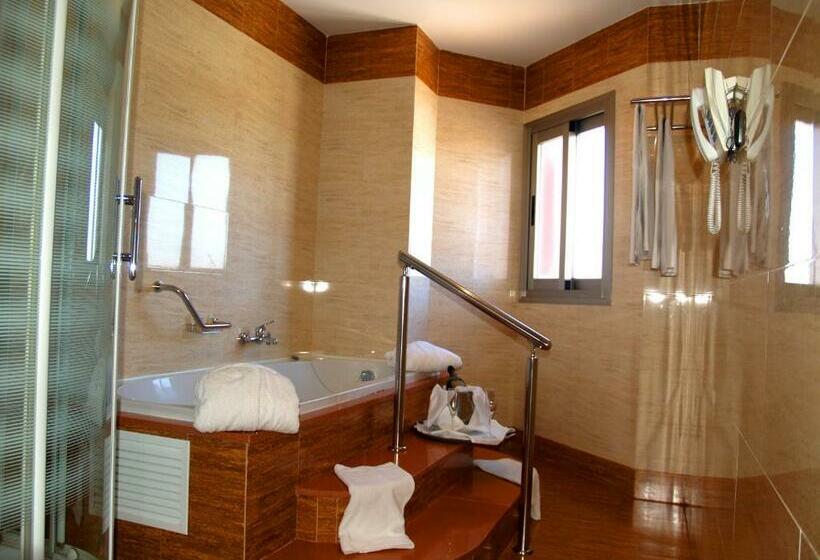 주니어 스위트, Montera Plaza