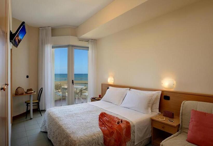 اتاق استاندارد با چشمانداز دریا, Nuovo Diana