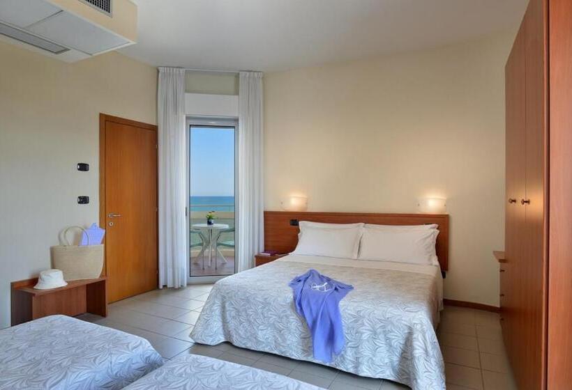 Quarto Quádruplo Estandar Vista Mar, Nuovo Diana