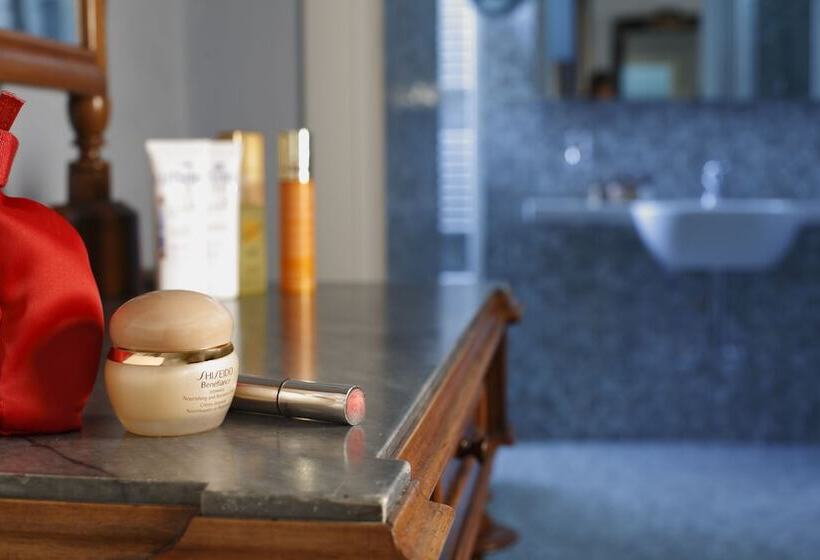 غرفة كلاسيكية, Palazzo Papaleo