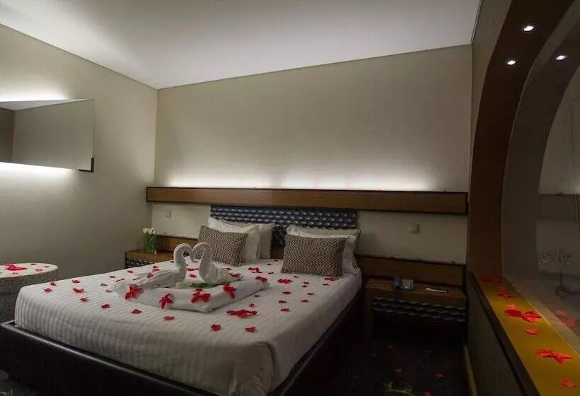 سوییت جونیور, Penafiel Park Hotel & Spa
