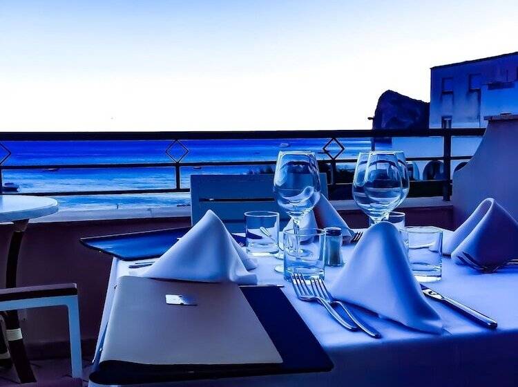 חדר סופריור עם נוף לים ומרפסת, Punta Campanella Resort & Spa