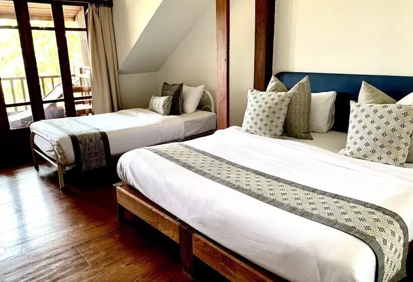 اتاق استاندارد سه نفره, Riverhouse The Teak House