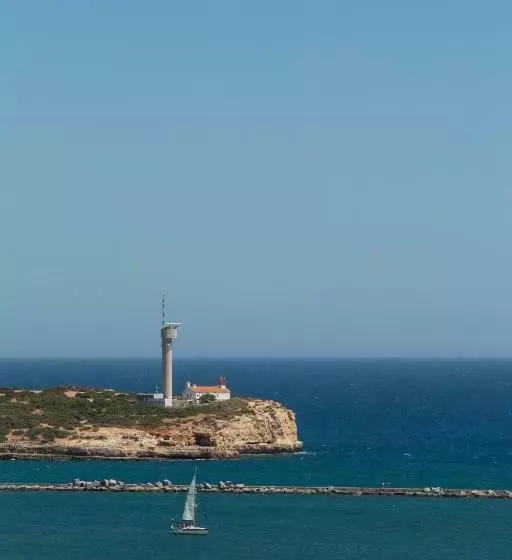 Perhehuone Merinäkymä, Santa Catarina Algarve