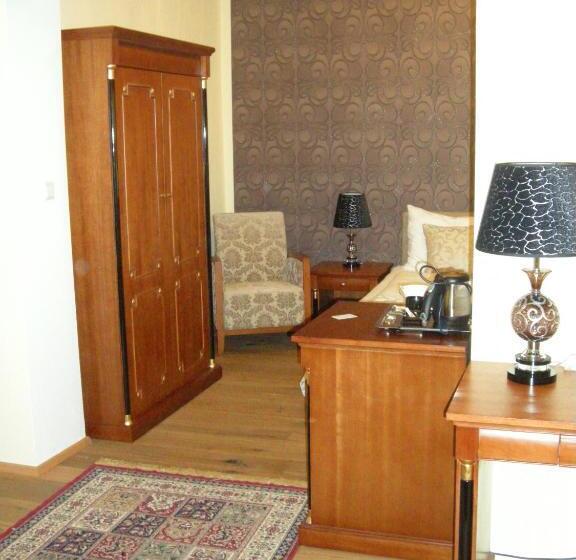 バルコニー付きスタンダードルーム, Seehotel Grüner Baum