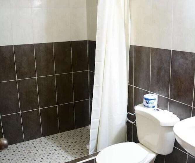 Standard Yhden Hengen Huone, Sherwood