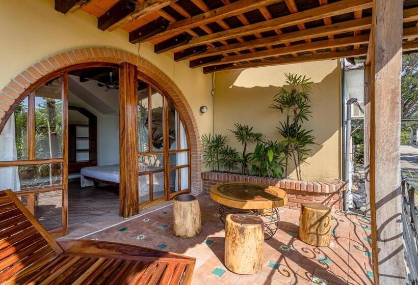 סוויטת ג'וניור עם טרסה, Suites La Hacienda