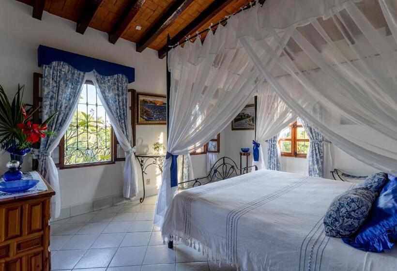 اتاق لوکس, Suites La Hacienda