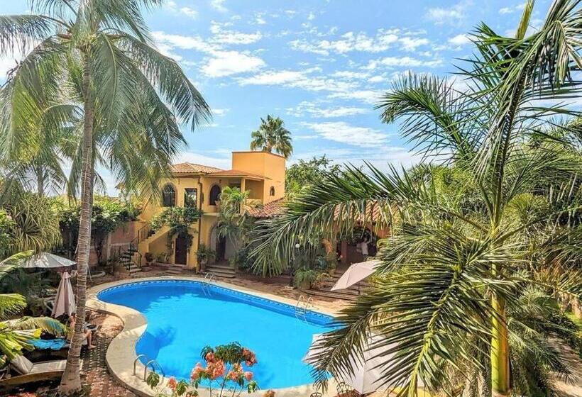جناح مطلّ علي البحر, Suites La Hacienda