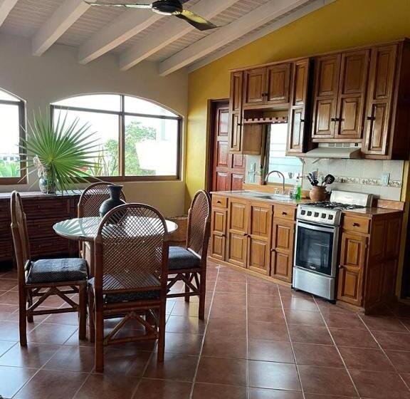 סוויטה נוף לים, Suites La Hacienda