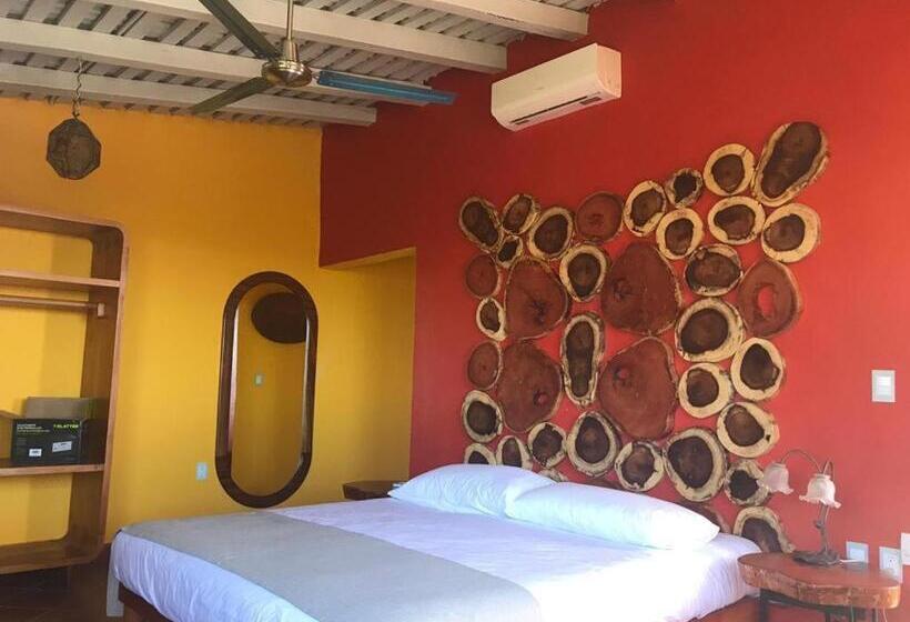 سوییت با چشمانداز دریا, Suites La Hacienda