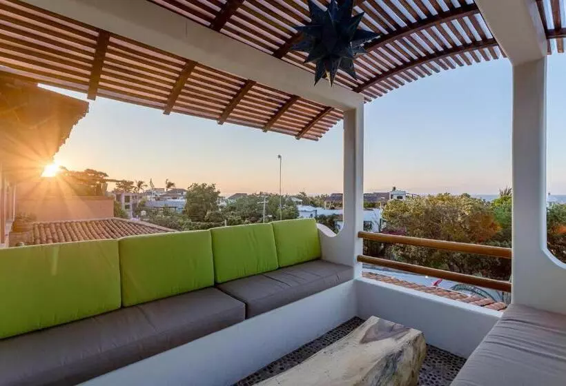 سوییت با چشمانداز دریا, Suites La Hacienda
