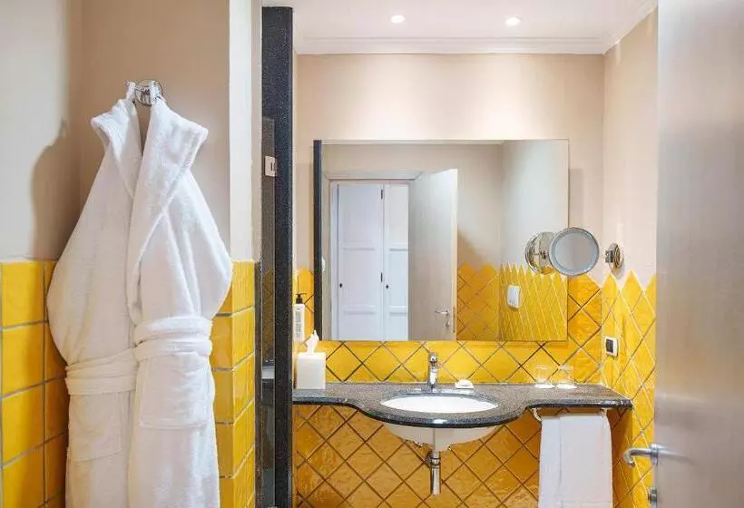 اتاق سوپریور با چشمانداز باغ, Therasia Resort Sea And Spa The Leading Hotels Of The World